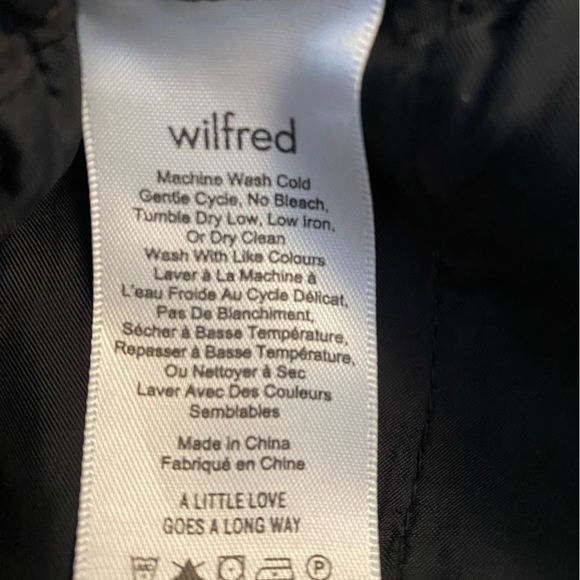 ARITZIA Wilfred Black High Waisted
Paperbag Cuffed Shorts Size:XXS - Picture 5 of 5